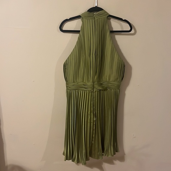 NWT Mac Duggal Pleated Halter Neck Mini Dress in Apple Green - Picture 10 of 14